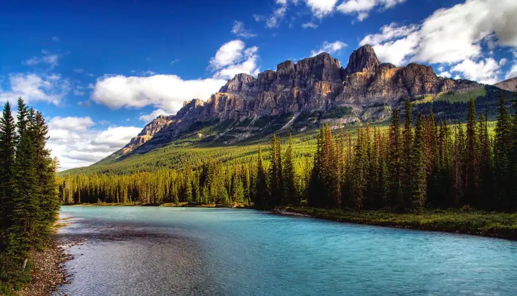 LAKE LOUISE - Discover the National Park Image